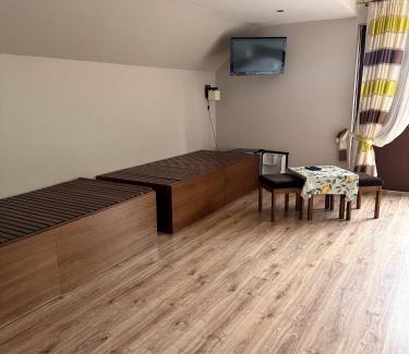 Swornegacie Bed & Breakfast | Szklarnia Restauracja i Pokoje Gościnne