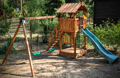 Radzymin House | Szumiąca Sosna - Jacuzzi, Ognisko, Sauna, BBQ