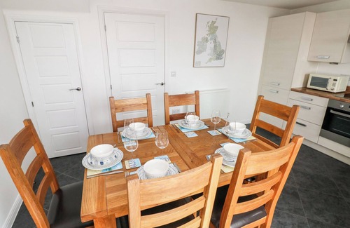 Ogmore-by-Sea Cottage | Tŷ Glas