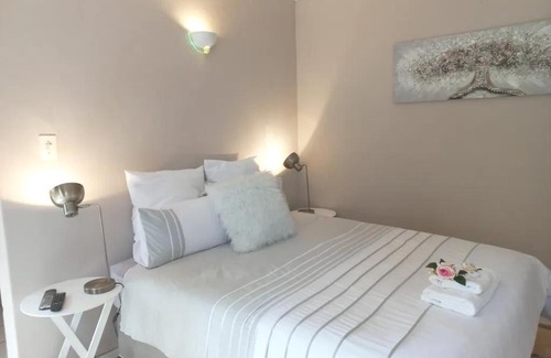 Moreleta Park Apartment | T-Blom Moreleta Park