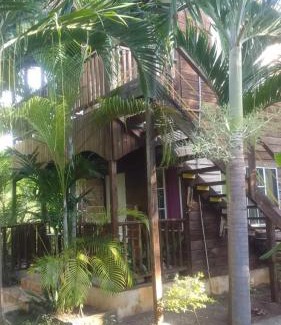 West End Apartment | T&T - Tatty and Tony Guesthouse