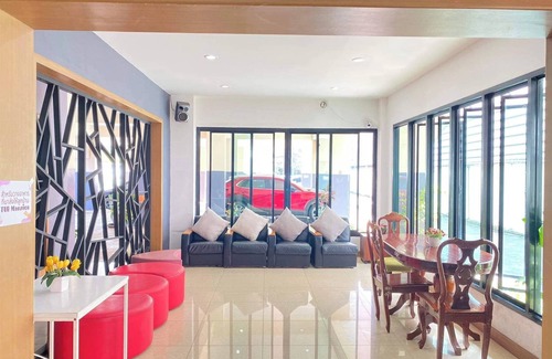 Pak Kret Hotel | T.U.B. Mansion