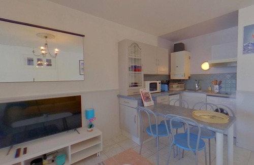 Larmor-Plage Apartment | T1 bis in Larmor-Plage, beach access, 4 pers, WiFi