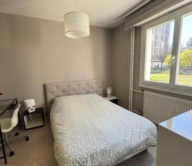 Blatin Apartment | T1 en rez de chaussée avec parking privé