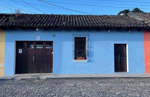 Antigua Guatemala House | T1-House 14 guests 3 blocks from Central Park