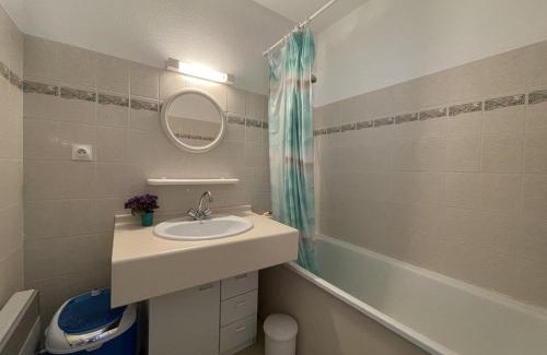 Vieux-Boucau-les-Bains Apartment | T2 Cabine à Vieux Boucau, proche de la plage - FR-1-379-183