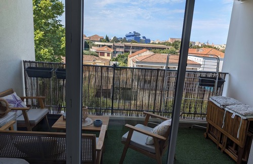 Saint-Just Apartment | T2 new, quiet area, near metro