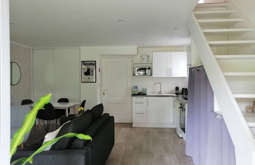 Frejus Apartment | T2 of 53 m2 in a secure, wooded residence with communal swimming pool.