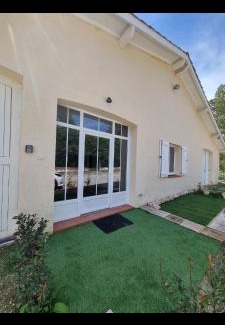 Giroussens Apartment | T3 de 60 M2 avec parking à 3 min de l autoroute
