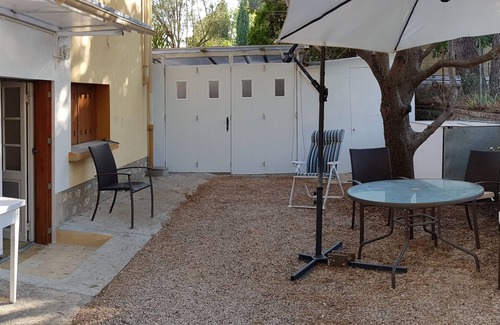 Toulon House | T3 ground floor at the foot of the hills and 10 minutes from the beaches