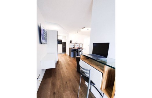 Quimper Apartment | T3 hypercentre, free parking with balcony