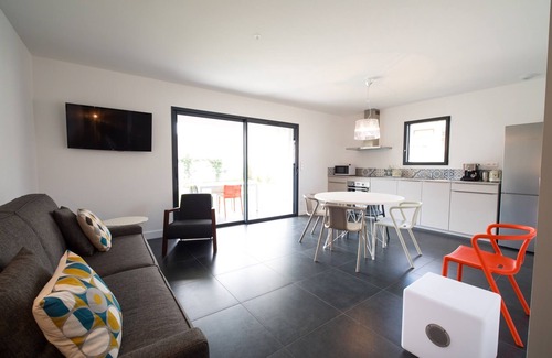 Monticello Apartment | T3 RESIDENCE PETRADORU ILE-ROUSSE CHARM COMFORT POOL