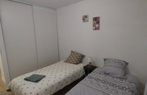 Toulouse North Apartment | T3 Spacieux, Renové en 2020 -Pkg-métro