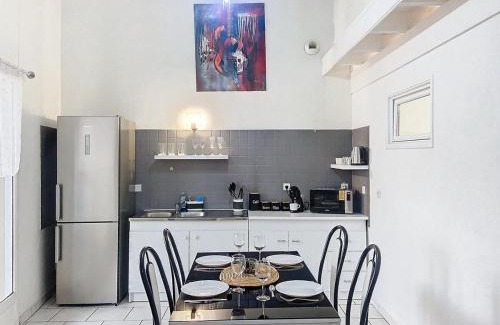 Condom Apartment | T4 lumineux proche du port et du théâtre