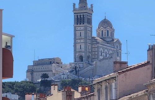 Saint-Lambert Apartment | T4 Rooftop Terrasses