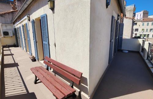 Saint-Lambert Apartment | T4 Rooftop Terrasses