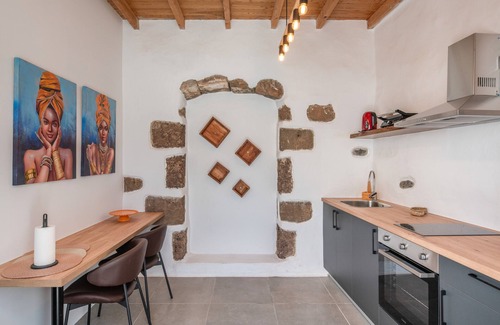 Tabayesco Apartment | 'Tabayesco' Holidays with Mountain Views, Shared Pool and Wi-Fi
