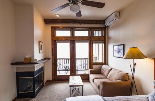 Estes Park Hotel | Taharaa Mountain Lodge