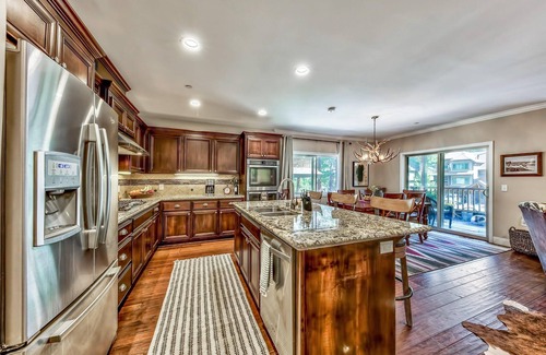 South Lake Tahoe House | Tahoe Woods #502 at Stateline - Lake, Heavenly Village, Slopes, A/C