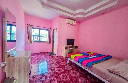 Ko Sichang House | Tai Note's Room