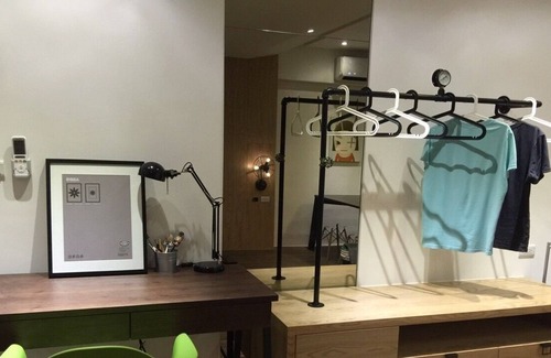 Ximending Apartment | Taipei Ximen Loft - 4 minutes to Metro. 3F Loft for up to 5 persons. New Deco.