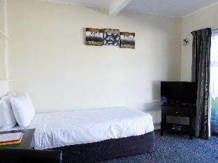 Tairua Hotel | Tairua Shores Motel