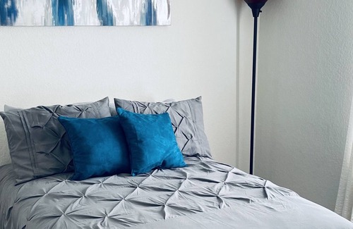 San Antonio House | Take it easy at this unique and tranquil getaway.