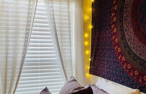 San Antonio House | Take it easy at this unique and tranquil getaway.