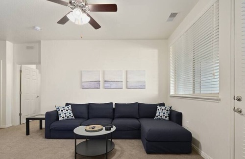Midvale Apartment | Talavera Apt: ★ King Bed ★ Fast WiFi ★ Balcony View ★ 55 Inch TV