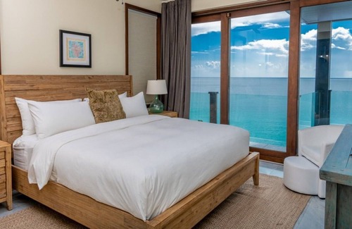 Fryes Beach Villa | Tamarind Hills Barracuda 8, Stunning Luxury Ocean Front 4 bedroom Villa a short walk to beach