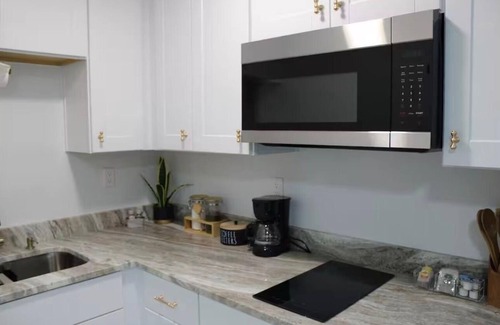 Tampa Apartment | Tampa Dream Getaway "B