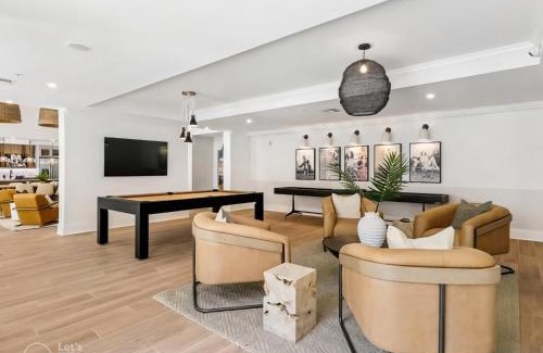 Carver City - Lincoln Gardens Apartment | Tampa Tropical-10 Min to Airport