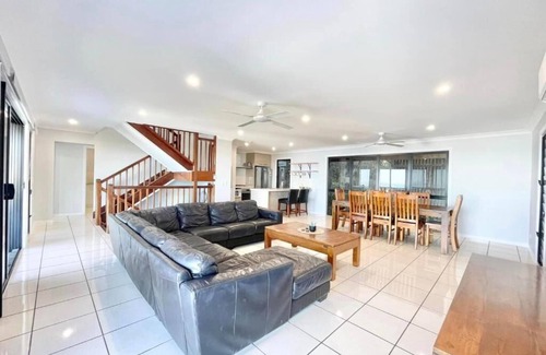 Brisbane Waterfront House | Tangalooma Hilltop : SUNSETS ON MORETON Moreton island