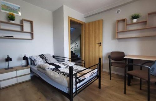Jaworznia House | Tanie Noclegi, kwatery, pokoje do wynajęcia , TARGI KIELCE