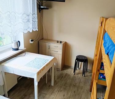 Zyrardow House | Tanie Noclegi Mieszkanka