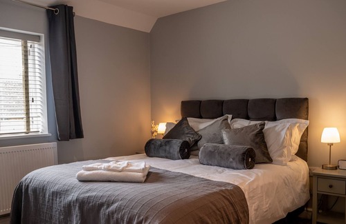 Northleach Cottage | Tannery Corner Stunning Detached Cotswold Cottage