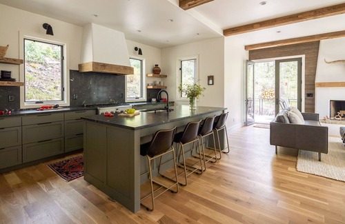 Taos Ski Valley House | Taos Haus Mountain Modern Sleeps 14 at Taos Ski va