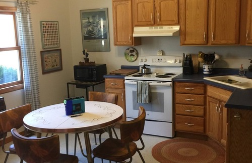 Deersville Cottage | Tappan Lake Area: Sunny, peaceful Cottage with Fishing Pond on 13 Gorgeous Acres