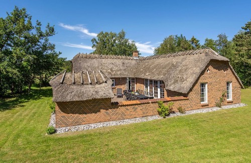 Bøtø By House | "Taralyn" - 1.3km from the sea by Interhome