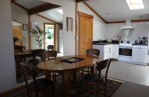 New Plymouth Apartment | Tarawhata Thermal Apartment