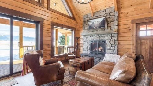 Leigh Creek Estates House | Targhee Shadows - Tetons Yellowstone hot tub
