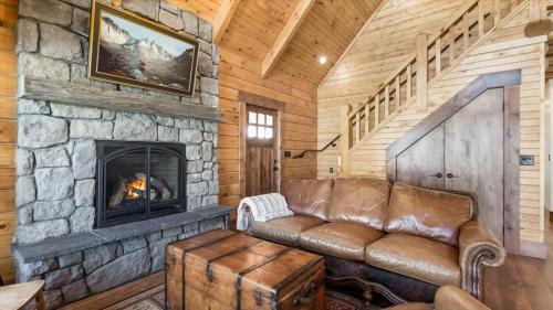 Leigh Creek Estates House | Targhee Shadows - Tetons Yellowstone hot tub