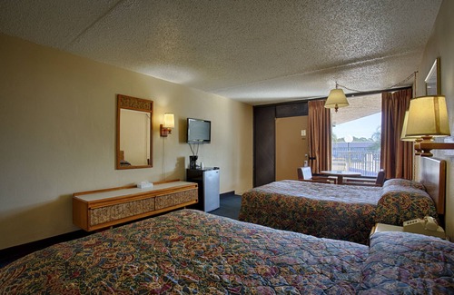 Tarpon Springs Hotel | Tarpon Shores Inn