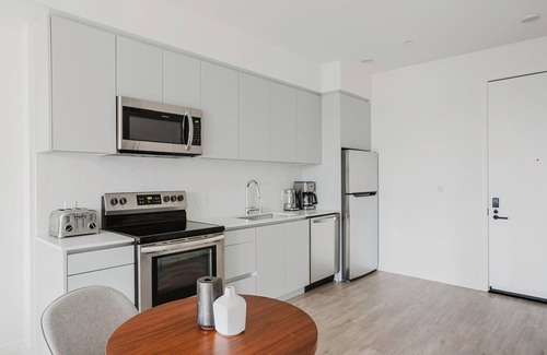 East Pasadena Apartment | Tasteful 1BR w/Gym & Elev, nr Dining & Bars, by Blueground