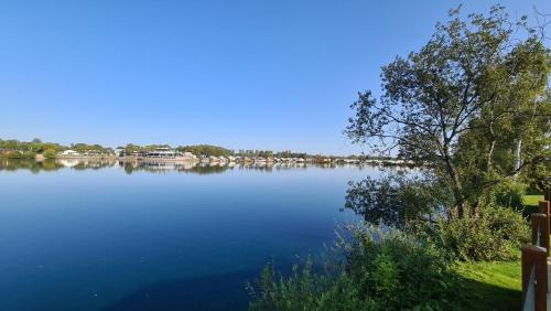 Dogdyke Apartment | Tattershall Lakeside Lodge Indulgent wheelchair accessible 8 berth with Hot Tub