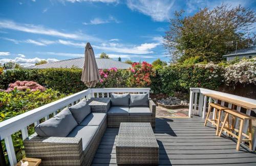 Hilltop House | Taupo Gem - Cozy & Private retreat