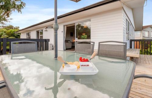 Taupo House | Taupo Panorama - Lake Taupo Holiday Home