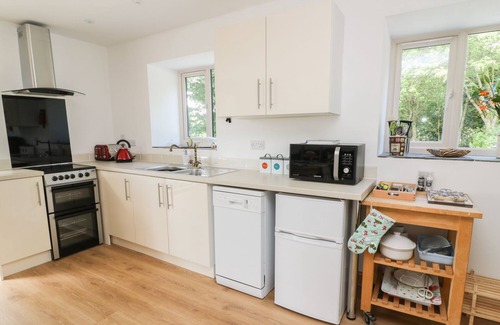 Builth Wells Cottage | TAWELFAN, family friendly, with a garden in Beulah