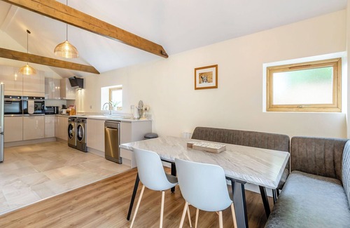 Tilney Fen End Cottage | Tawny Acre Barn - UK38614