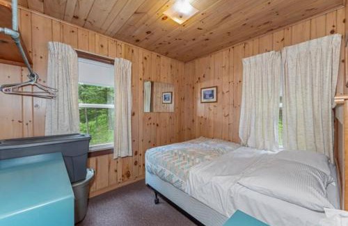 Phelps House | TB5 Thunder Bay Resort Cabin5
